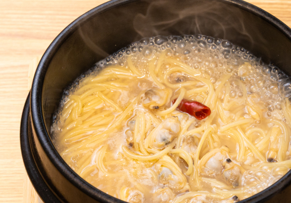 石焼ボンゴレパスタ